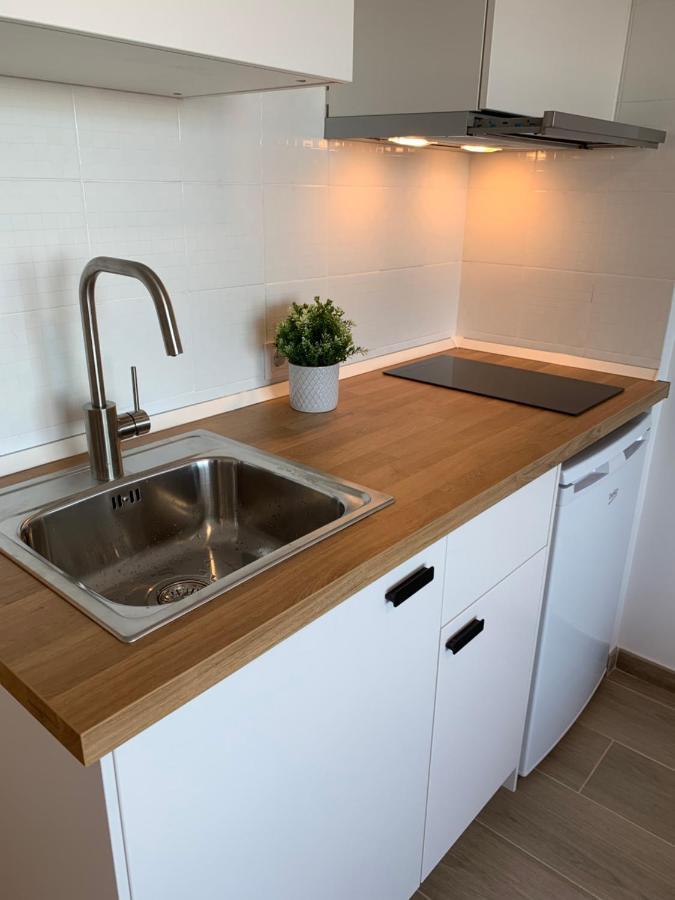 Apartamento Con Vistas Al Mar - Wifi - Aire Acondicionado Емпуриабрава Екстериор снимка